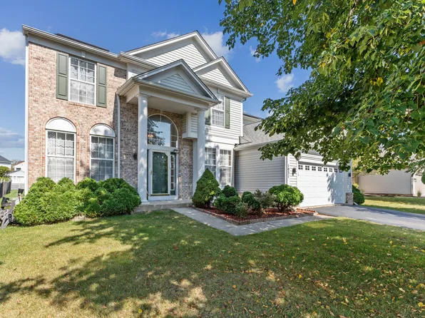 1031 Spinnaker St, Elgin, IL 60123