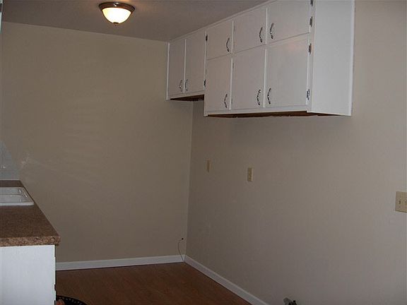 4th image of 2410 S Saint Clair St