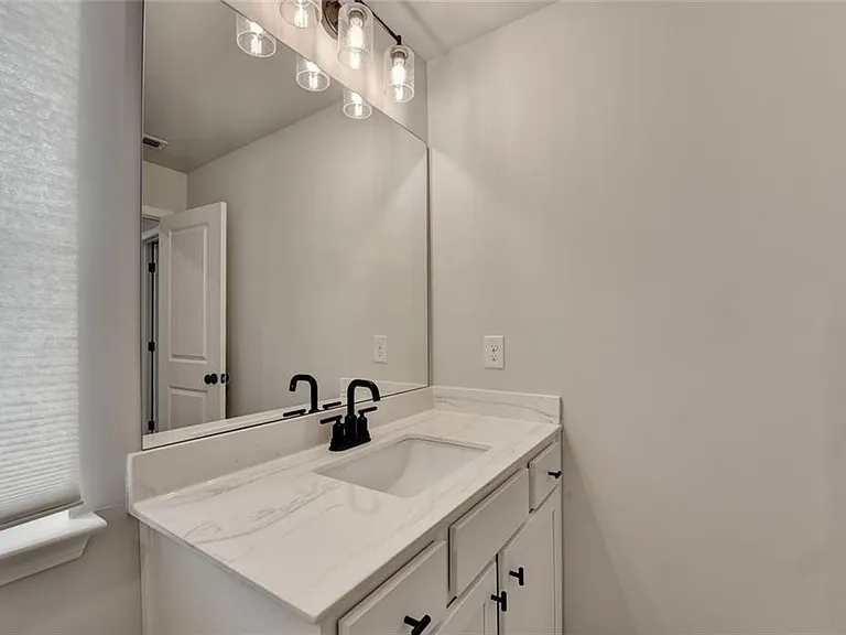 4665 Shipley Ave — Photo 53