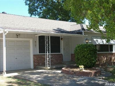 6701 San Joaquin St, Sacramento, CA, 95820