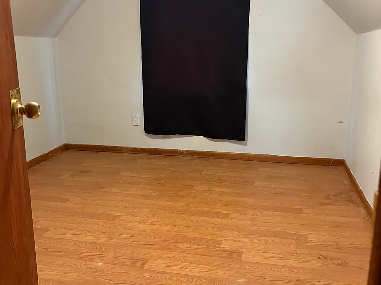 650 Van Buren Ave — Photo 6