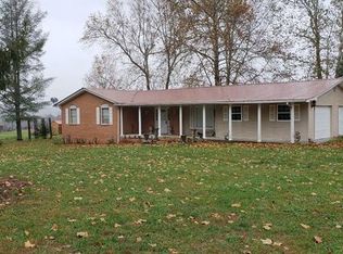 1158 Pea Ridge Rd, Crab Orchard, TN 37723