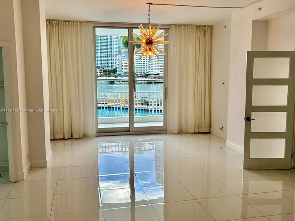 701 Brickell Key Blvd APT 202, Miami, FL 33131