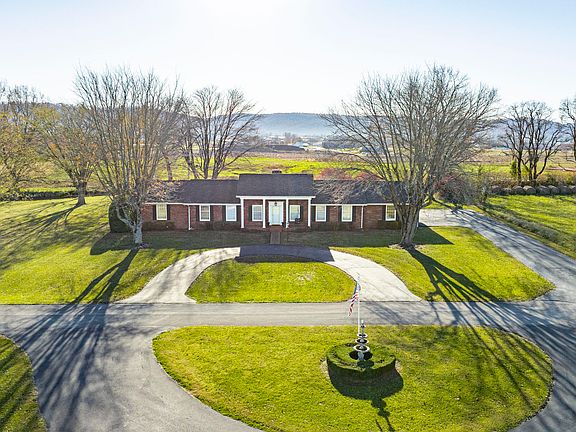 4th image of 111 Stonehedge Ter