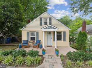 5726 8th St N, Arlington, VA 22205