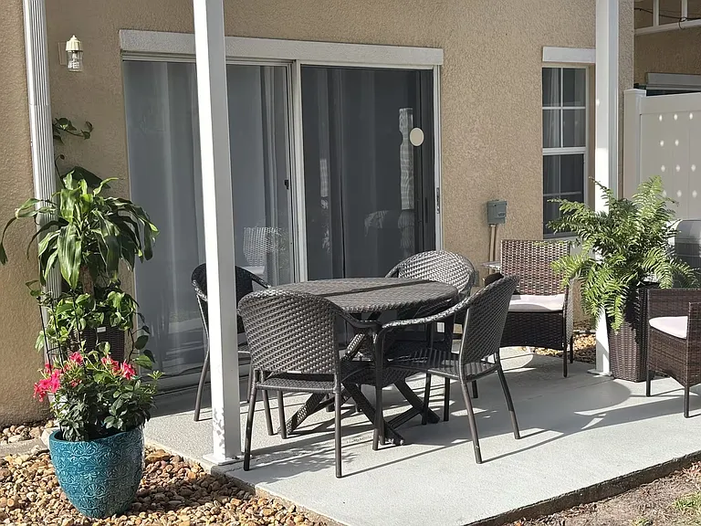 1037 Park Ridge Cir — Photo 23