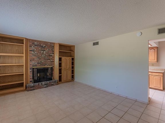3rd image of 2853 Calle Princesa Juana