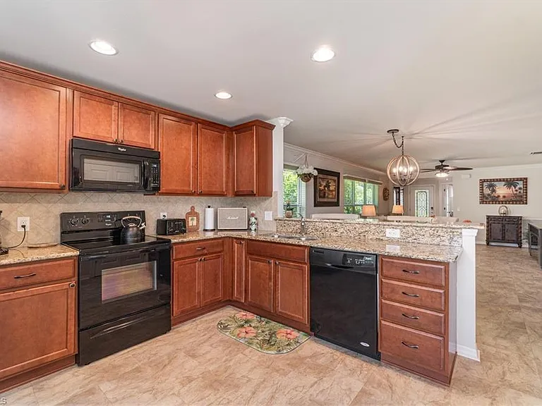 15142 Reef Ln — Photo 6
