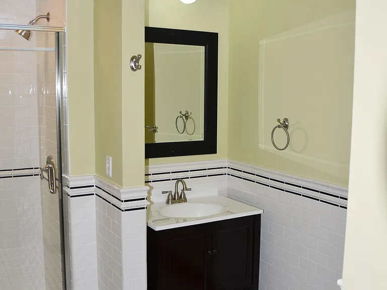 515 Market Ave — Photo 8