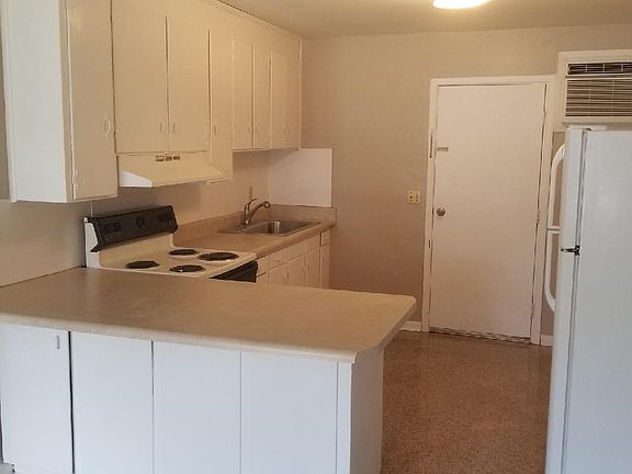 3rd image of 4012 N 8th Ave