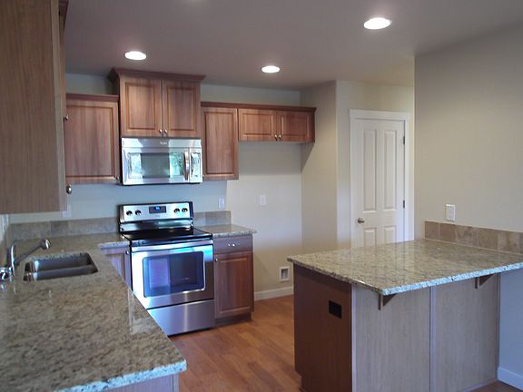 2nd image of 5607 NE 74th Ct