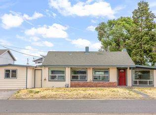 71 SW 2nd St, Madras, OR 97741