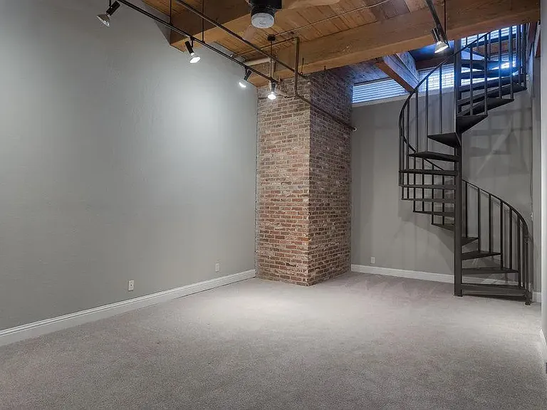609 Central St #1102 — Photo 8