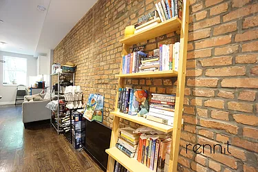 Rented by Rennit Inc.