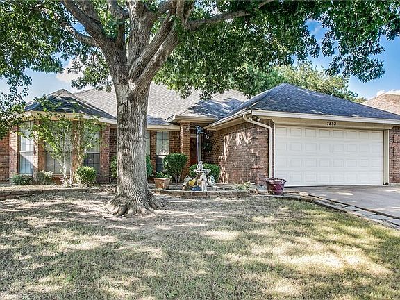 2nd image of 7832 Mahonia Dr