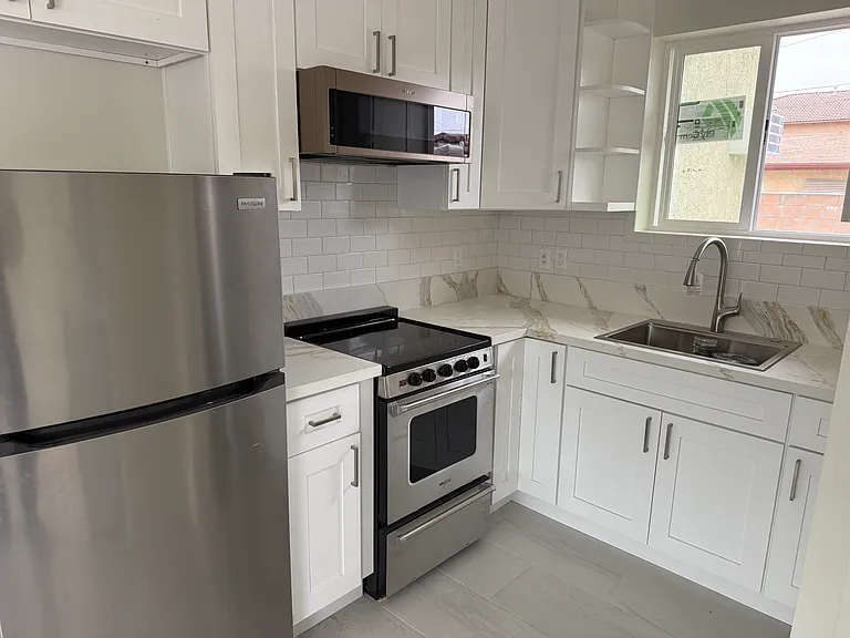 1320 S Del Mar Ave #J — Photo 7