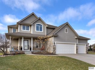 8109 Reed Cir, Papillion, NE 68046