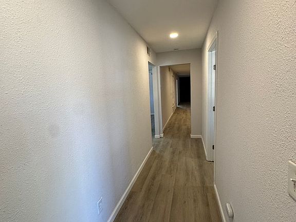 3rd image of 1910 Kirkland Dr