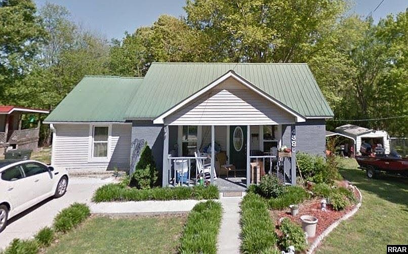 1st image of 438 Oakdale St