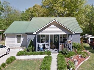 438 Oakdale St, Dresden, TN 38225
