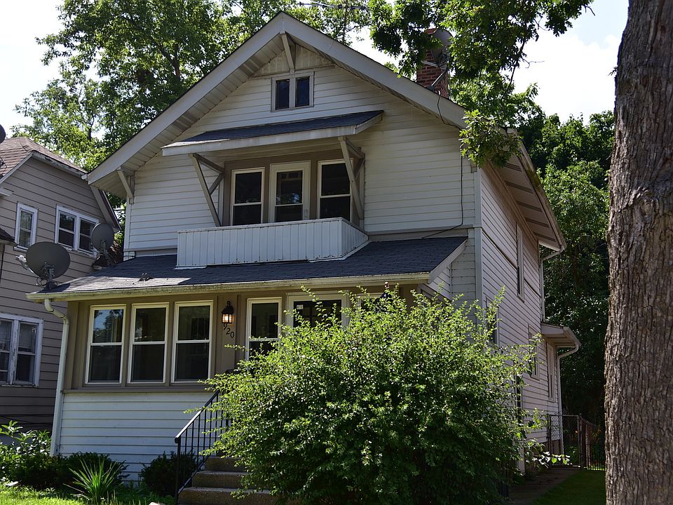 1st image of 920 N Ash St