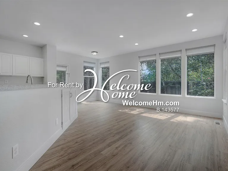 4698 Hampton Ln — Photo 8