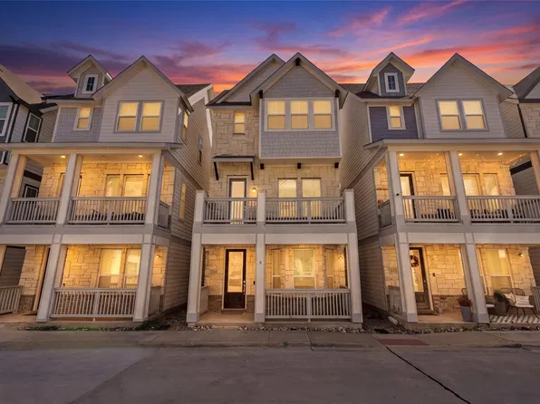 220 Lanyard Dr, Lewisville, TX 75057