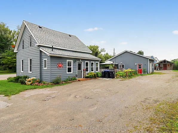 154 Robert St W, Penetanguishene, ON L9M 1P8