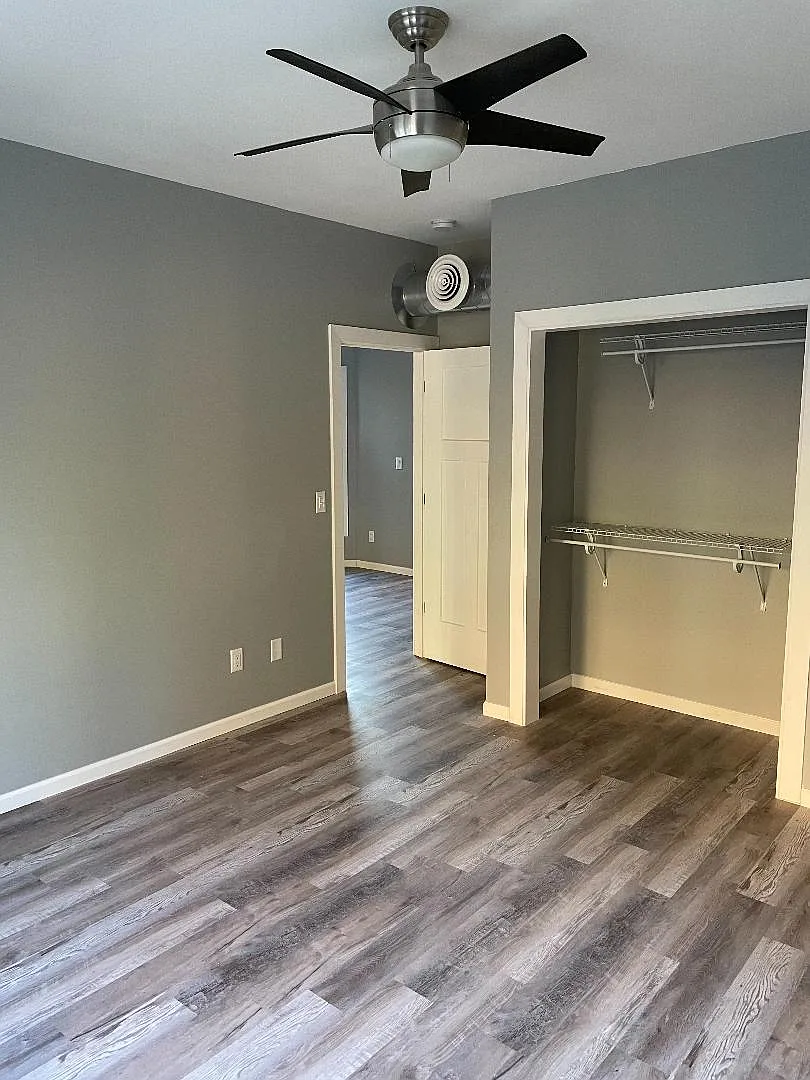 2 bed, 1050 sqft, $1,525 — Photo 3