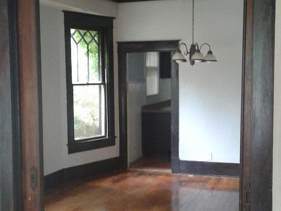 3rd image of 141 Weymouth St