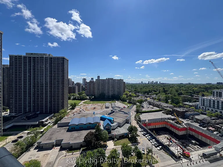60 Central Park Dr #1807 — Photo 24