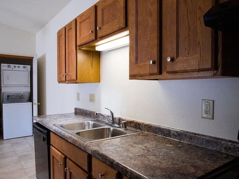 639-645 745 & W Scott 540 #761-44 — Photo 30