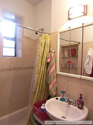 Rented by Bond New York | media 81