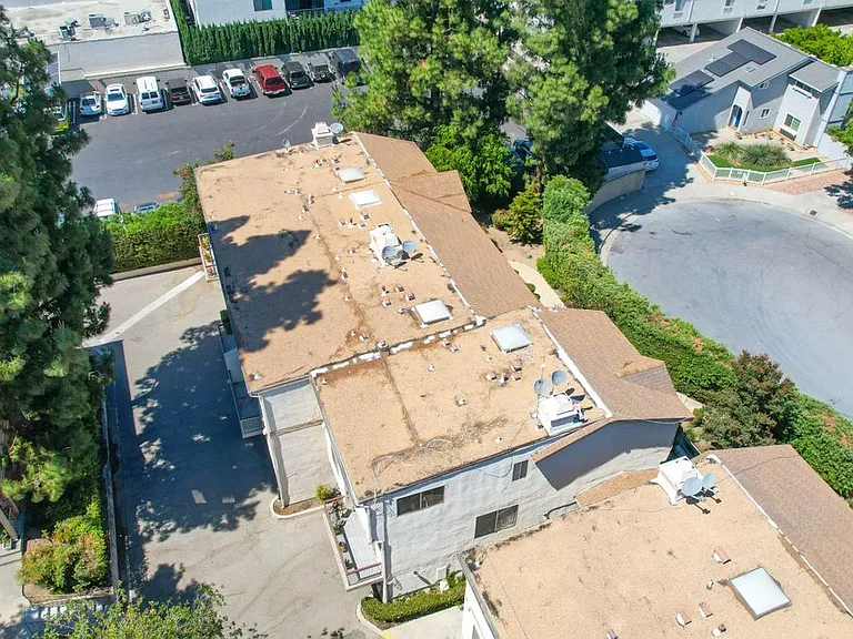 7100 Balboa Blvd #803 — Photo 44
