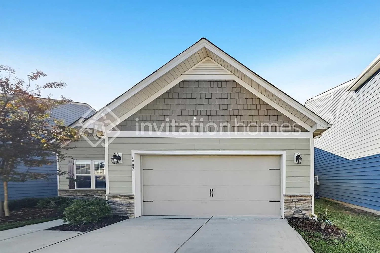 4902 Staffordshire Ln Charlotte, NC 28213 — Photo 1