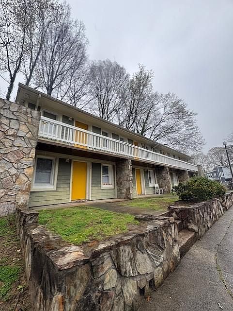 1st image of 1117 Gurley St #11