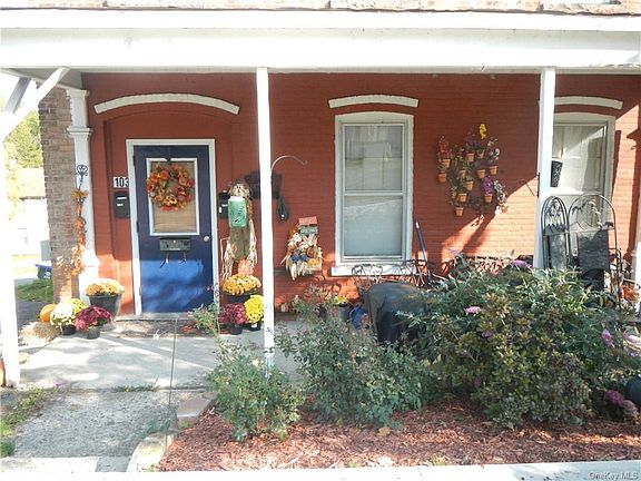 2nd image of 103 Ulster Ave
