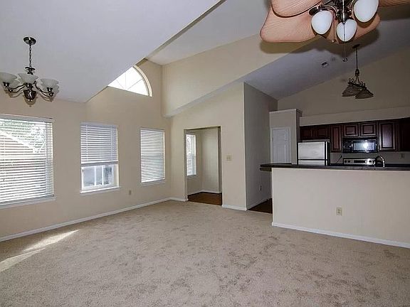5th image of 201 Westover Ave APT 306