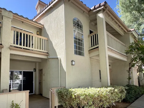 688 Indian Oak Ln Unit 107, Oak Park, CA 91377