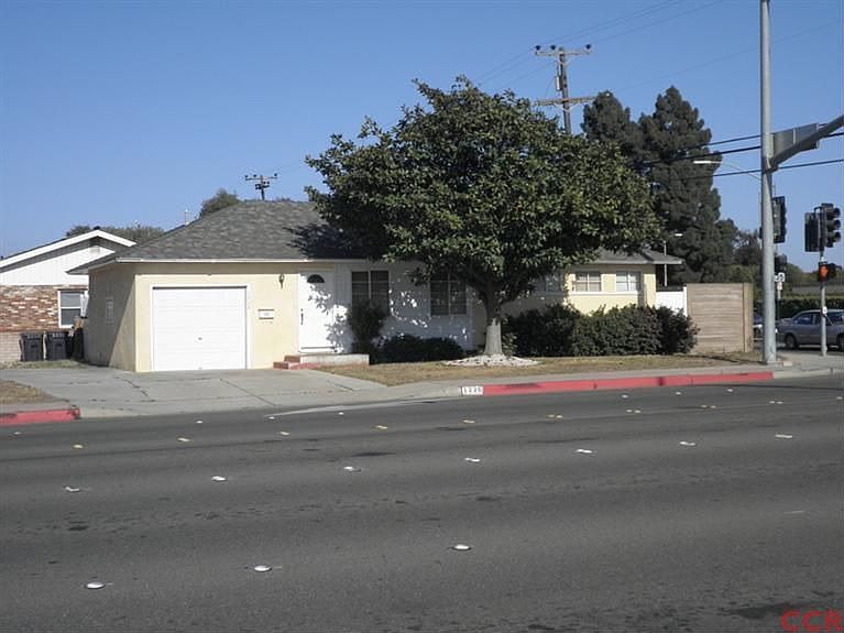 1st image of 1228 S College Dr