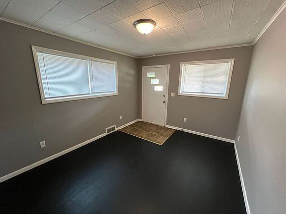 4th image of 6939 S Benton Ave
