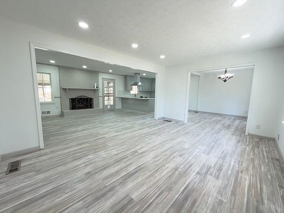 5th image of 452 Trotters Rdg