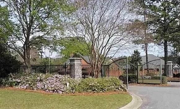 1st image of 124 Sanibel Cir