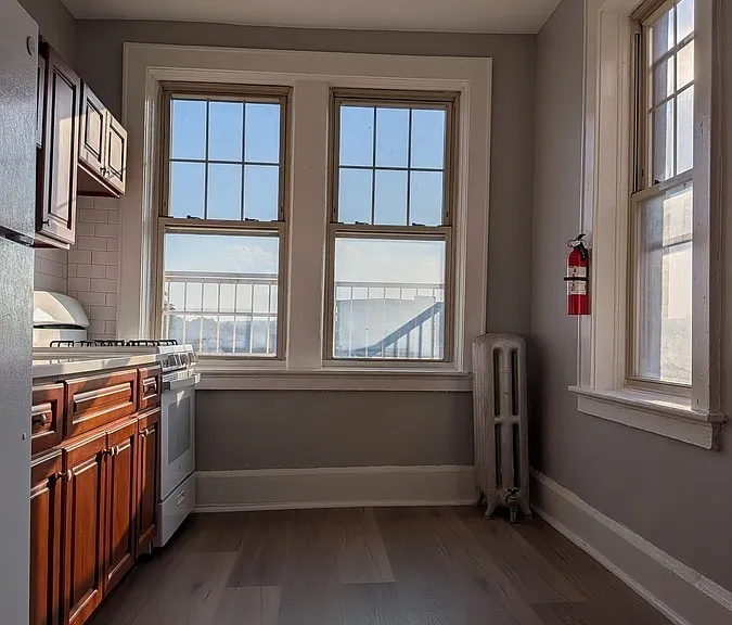 380 Bloomfield Ave #304 — Photo 10