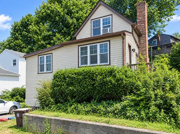 91 Kings Cove Beach Rd, Weymouth, MA 02191