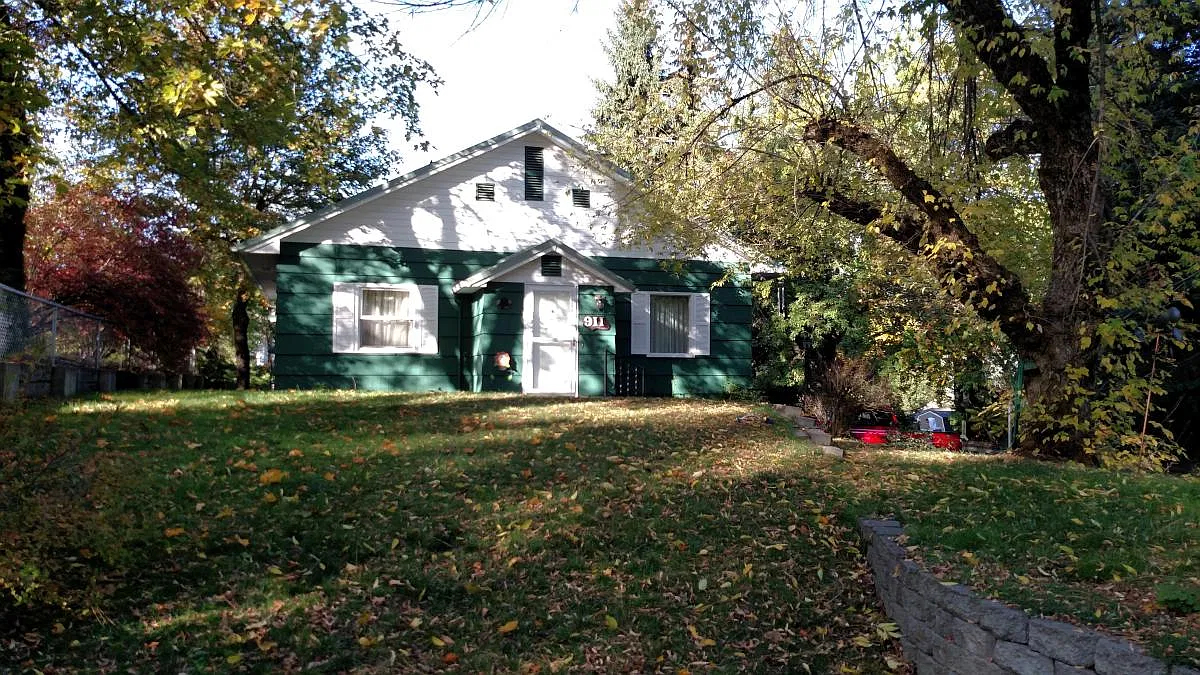 4 bed, 2080 sqft, $2,550 — Photo 2