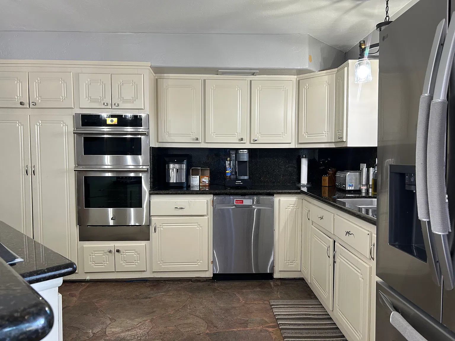 3 bed, 1737 sqft, $2,900 — Photo 2