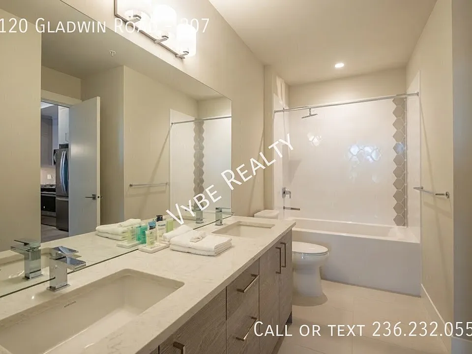2120 Gladwin Rd #207