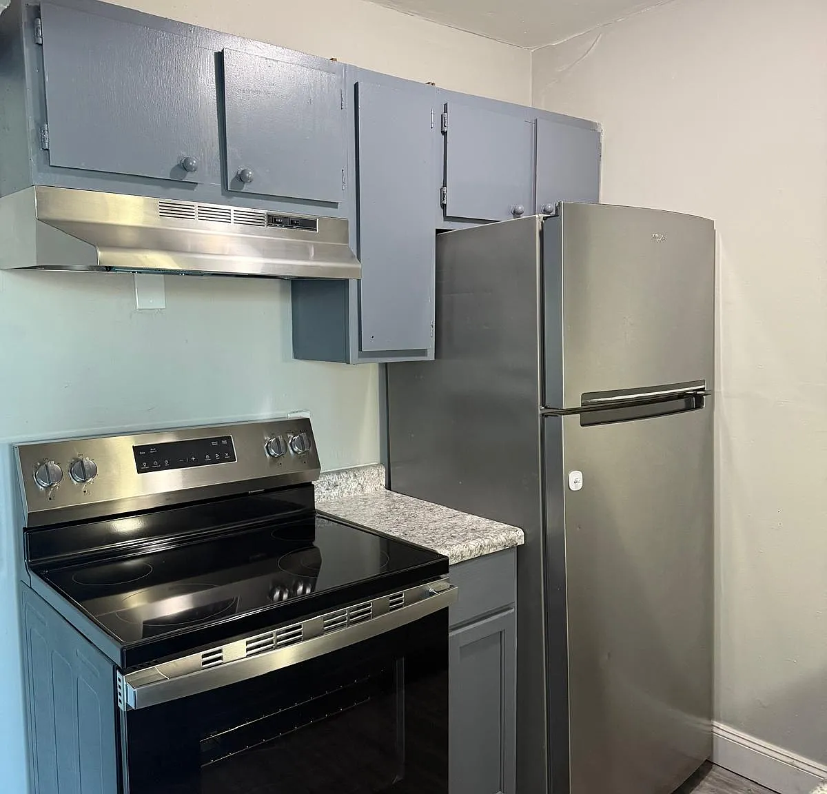 1 bed, 870 sqft, $995 — Photo 3