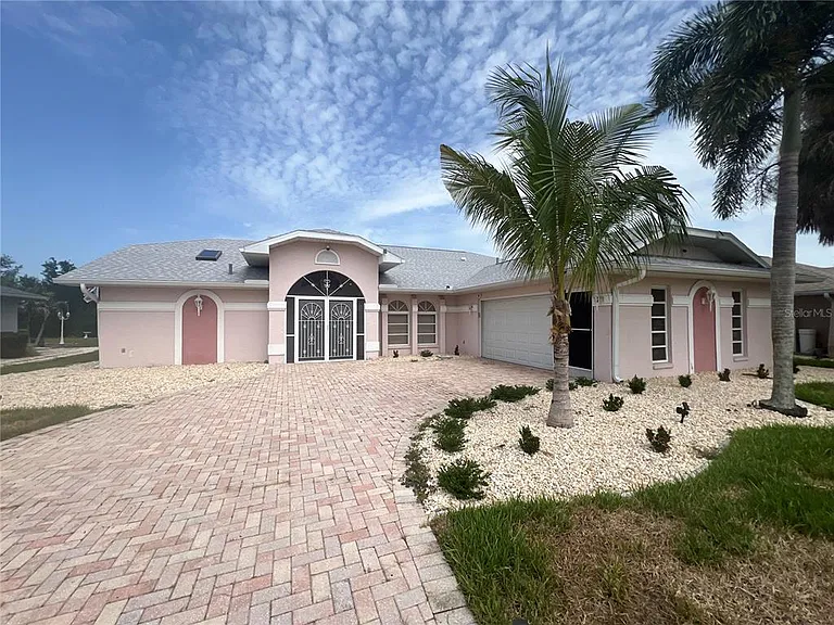 2300 Mauritania Rd — Photo 1